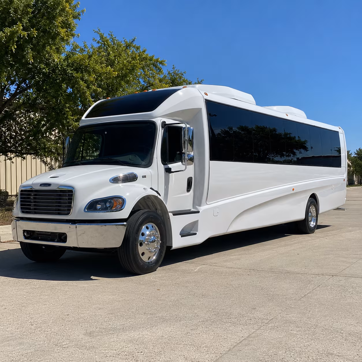 lawrence 15 passenger minibus