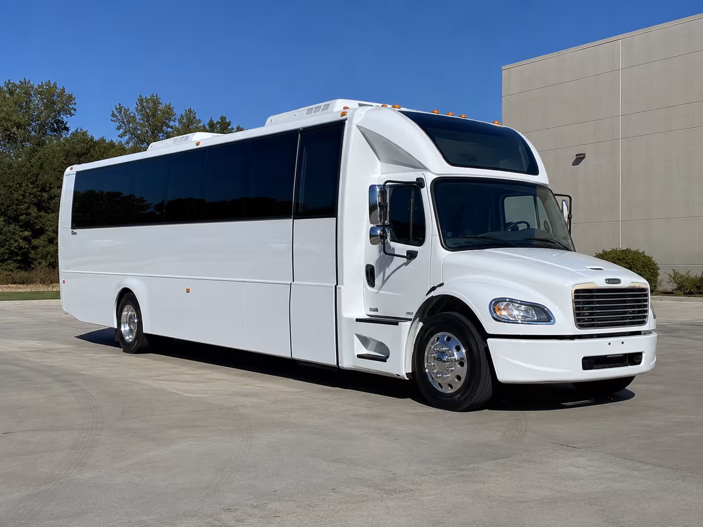 lawrence 28 passenger party bus