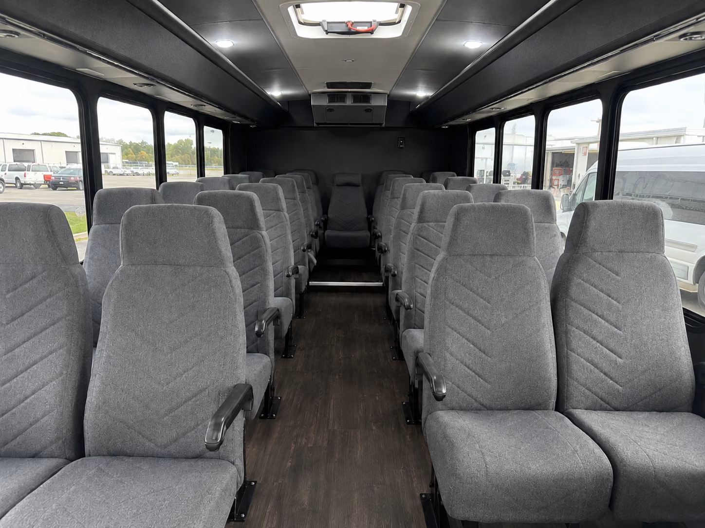 minibus rentals for small group wine tours in lawrence